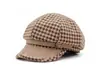 2026 Nuevo Sombrero Octagonal de Cuero a Cuadros Retro con Hebilla de Metal Decorativa para Mujer, Gorra de Béisbol Versátil para Adelgazar el Rostro, Temperamento