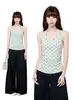 Camisola Halter Ajustada con Lunares Verdes y Fruncidos para Mujer, Nuevo Top Sexy sin Espalda Verano 2026