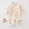 Roupa de peça única quente para bebês para outono e inverno, roupas acolchoadas justas, macacão infantil de estilo quente para outono e inverno