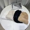 Sombrero de felpa simple de color sólido estilo japonés para mujer otoño e invierno moda celebridad de internet versátil sombrero de lana tejido cálido protección para las orejas sombrero para el frío