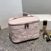 Bolsa de Maquillaje Estilo Ins para Mujer, Bolsa Portátil de Gran Capacidad para Almacenamiento de Artículos de Tocador de Viaje, Estuche de Maquillaje Pequeño Bordado Floral Estilo Coreano