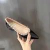 2026 Tendencias de Moda Elegantes Nuevos Versátiles Zapatos con Remaches Zapatos Planos Zapatos sin Cordones Puntiagudos Zapatos de Mujer Zapatos Tachonados