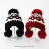 Gorro de lana para niños de comercio exterior, gorro de punto jacquard estilo americano con tres pompones, gorro pullover estilo coreano para proteger las orejas para niños mayores, cálido para niños