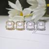 Aretes clásicos de trébol de cuatro hojas transfronterizos, cobre chapado en oro de 18 quilates, chapado en oro, hierba de la suerte, aretes de aguja de hongo blanco S925 para mujer