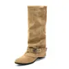 Versão Couro Bico Fino Menina Ousada Calça com Fivela Botas de Cano Longo Femininas Retrô Emagrecedoras Botas de Cavaleiro Rebites Pregas Salto Grosso Botas Longas