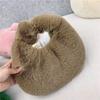 Venta al por mayor del fabricante Bolsos peludos de diseño exclusivo para otoño e invierno para mujer, Bolsos de felpa, Bolsos versátiles