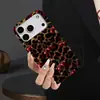 Suministro transfronterizo estilo chica hot retro funda de teléfono con estampado de leopardo y purpurina dorada de cereza para iPhone 17PM cubierta de teléfono ultra delgada mate
