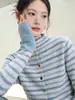 Suéter de punto a rayas azules estilo coreano para mujer, diseño de primavera y otoño, cárdigan de cuello alto, top de capa base