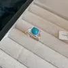Serenidad de Té Blanco, Anillo Abierto Irregular de Perla Tejido Plegado, Anillo de Dedo Índice de Lujo Ligero de Gama Alta, Accesorio de Mano de Moda