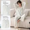 Nueva colección otoño e invierno 2026: pijama cómodo, amigable con la piel, de algodón puro con copas incorporadas en el pecho, con un lindo diseño de caricatura, adecuado para usar tanto en interiores como en exteriores como conjunto