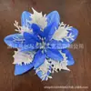 Decoraciones navideñas transfronterizas, incluyendo flores de Navidad artificiales, adornos navideños y decoraciones para árboles de Navidad, fabricadas por una empresa especializada en flores de plástico con polvo de oro