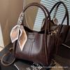 Bolso retro portátil de cesta de verduras para mujer 2024 nuevo popular popular bolso de mensajero moderno para combinar con todo bolso de hombro para ir al trabajo