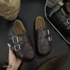 Mocasín de una pieza estilo coreano, zapatos nuevos pequeños de cuero para mujer, con plataforma oculta para aumentar la altura 2026, planos, uso bidireccional, versátiles, suela gruesa, hebilla, otoño