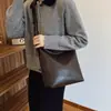 2024 Nuevo Bolso de Gran Capacidad para Mujer Otoño e Invierno Senmeng Casual Cruzado Diseño Nicho Cuero Suave Bolso Tote para Viaje