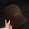 Gorra de Béisbol Estilo Coreano 2026 Bordado de Letras Nuevo Suave Cepillado para Mujer, Moda Primavera y Otoño Simple Versátil Gorra de Pico de Pato