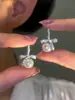Brinco de Orelha Pequeno Coreano com Zircônia Microincrustada Laço Pérola Design Elegante Doce de Nicho Brincos Versáteis Brincos