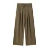Calça casual plissada moderna estilo americano para homens, com cor sólida simples, caimento clean e design de perna larga com fecho de botão duplo.