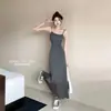 Vestido de Alça Elástica Hot Girl Feminino Verão 2025 Novo Afina a Cintura Uma Alça Base Longa
