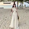 Vestido feminino de um ombro só, estilo francês, suave, ombro a ombro, novo modelo de verão, acinturado, emagrecedor, longo