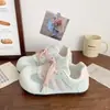 2026 Verano Malla Zapatos de Entrenamiento Alemanes Mujer Cabeza Grande Feo Lindo Lunares Cinta Cordones Transpirables Zapatos de Tabla Suela Suave Estudiante Casual