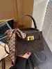 Moda Transfronteriza Casual de Gama Alta 2025 Nuevo Versátil Nicho Bolso de Hombro Bolso Cruzado Mate Bolso Cuadrado Pequeño Simple