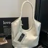 2026 Nova Bolsa Tote Grande Capacidade em Couro Wax Oiled Retro Sensação de Alto Padrão Bolsa de Ombro Único Feminina Bolsa para o Dia a Dia da Mulher