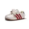 Tenis de cuero para bebé, zapatos casuales transpirables para niña, nuevo modelo primavera 2026, zapatos antideslizantes para niño pequeño, versión coreana