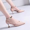 Sandálias de Salto Alto Baotou para Mulheres Verão 2024 Novo Estilo Lateral Vazada Bico Fino Uso Externo Fashionável Grande Quantidade Tratamento Preferencial