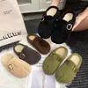 Pantuflas de Invierno Medias para Mujer con Forro de Felpa y Suelas Gruesas, Estilo Nuevo, para Uso Casual al Aire Libre, Pantuflas de Algodón, Puntera Cerrada, sin Cierre, Invierno 2026, Peludas