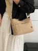 Bolsa Transversal da Moda para Mulheres 2025 Simples de Ombro Ultraleve Nicho de Alta Qualidade Versátil Exquisita Nova Bolsa Pequena para o Dia a Dia
