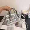 Bolsa quadrada pequena simples, moderna e única, bolsa de ombro nova e texturizada da moda, bolsa transversal simples estilo coreano para mulheres, verão 2026