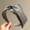 Diadema de estilo coreano, ligera, ancha, de color liso para mujer, que ofrece un look sofisticado y elegante, con un diseño que realza la altura en la coronilla, presentando un estilo retro, chic y moderno
