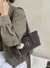 Diseño de nicho, bolso minimalista para la axila, bolso de hombro moderno y versátil para mujer, nuevo estilo 2026, bolso tipo almohada de gamuza para mujer