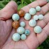 Preço de fábrica fornecimento Jade Jade um bens gelo flutuante flor jade contas coloridas jade lótus contas soltas jade contas atacado