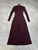 Vestido Elegante de Tricô Elástico de Cor Sólida com Decote em V e Mangas Longas para Trabalho, Nova Coleção Outono/Inverno Europeia e Americana, com Efeito Afinando a Cintura