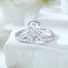 Anillo de plata esterlina S925 para mujer, diseño simple, con forma de gota y circonita en forma de pera, estilo europeo y americano, corona en forma de V.