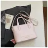 Nova Bolsa Saco de Nicho para Verão 2026 para Mulheres, Estilo Simples e de Alto Padrão, Bolsa de Ombro Único Transversal, Estilo Coreano Mais Vendido em Couro Macio