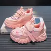 Zapatos de Niña Primavera 2025 Nuevos Tenis para Niños Running Zapatos de Papá Niña Malla Niños Medianos y Grandes Suela Suave Trendy