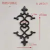 Accesorios de hierro forjado Flores de hierro fundido Ruedas de viento y fuego Flores de cola de cerdo Flores de puerta principal Flores de hierro maleable j Pilares de flores de hierro Punta de lanza decorativa