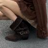 Versión de Cuero Suave~2025 Nuevo Estilo Retro Tacón Grueso Botas Vaqueras Holgadas Botas Anchas de Media Pantorrilla Punta Fina Hebilla de Cinturón Botas de Monta de Gamuza