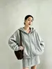 Nova jaqueta moletom de outono para mulheres, primavera e outono 2026, estilo fino para pessoas baixinhas, design casual, peça superior de nicho, cardigã