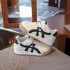 Zapatillas bajas para niños, zapatos blancos cómodos, nuevo modelo principios de otoño 2026, zapatillas deportivas para niñas, zapatillas para correr para niños, zapatos para bebé