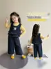 Conjunto Feminino Estilo Primavera e Outono 2026 Novo Moda Fashionável Infantil Roupas de Outono Menina Casual Colete Conjunto de Três Peças Tendência
