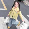 Camisas para Meninas Outono 2025 Novas Estilosas Roupas de Outono Infantis Camisas da Moda para Meninas Jaquetas Tops para Bebês Início do Outono