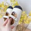 Sapatos de Princesa Estilo Coreano para Bebês de 0 a 2 Anos, Sapatinhos de Couro para Meninas, Calçados para Bebês e Crianças Pequenas, Sola Macia, Antiderrapante, Sapatinhos Infantis Respiráveis e Antiderrapantes