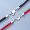 Pulsera de cuerda roja para pareja corazón hombres y mujeres un par de pulsera con letras estudiantes novias coreanas para enviar regalos de novia al por mayor