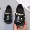 Zapatos de princesa para niños 2022 primavera y otoño cuatro estaciones clásico moda coreana para niñas zapatos de baile de actuación zapatos de vestir zapatos pequeños de cuero venta al por mayor