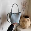 2025 nova moda textura macia ombro portátil bolsa balde personalizada pequena cesta de prato portátil casual bolsa mensageiro