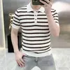 Camisa Polo de Punto Rayas Bloque de Color para Hombre Manga Corta Primavera 2026 Nuevo Holgada Versátil Moda Cuello Camisero Camiseta de Seda de Hielo