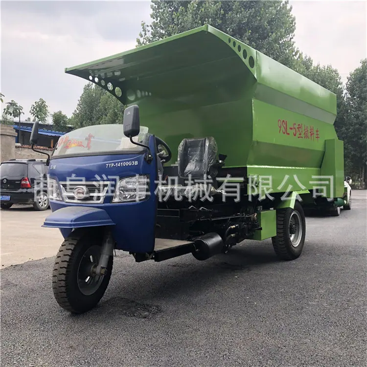 柴油撒料车